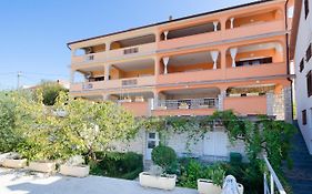 Apartments Mirjana B